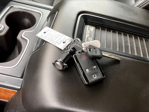 Used 2018 Chevrolet Silverado 1500 High Country AWD/4WD image 15