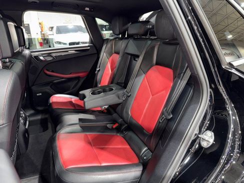 Used 2021 Porsche Macan image 14