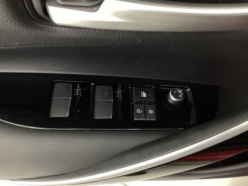 Used 2020 Toyota Corolla XSE image 38