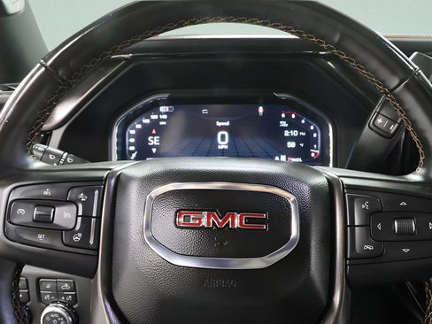 Used 2025 GMC Sierra 2500 AT4 w/ AT4 Premium Plus Package image 11