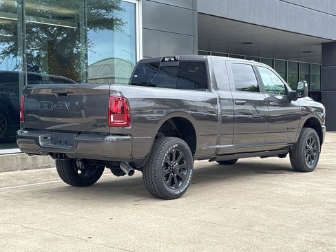 New 2026 RAM 2500 Laramie AWD/4WD image 3