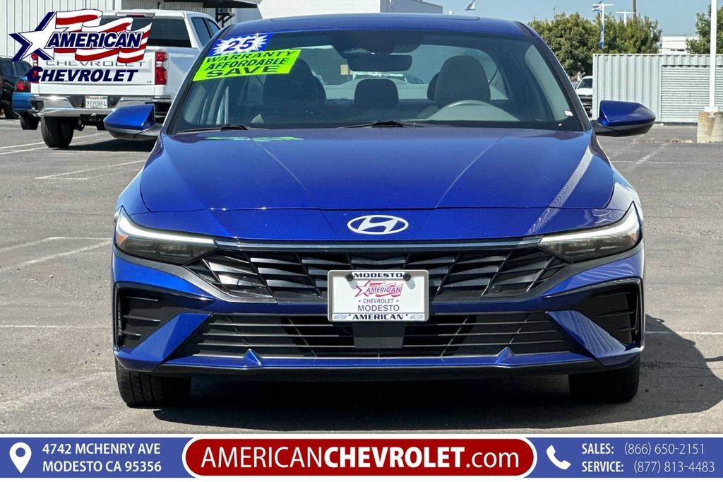 Used 2025 Hyundai Elantra SEL FWD image 9
