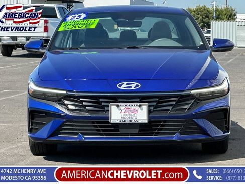 Used 2025 Hyundai Elantra SEL FWD image 9