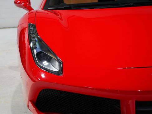 Used 2017 Ferrari 488 Spider RWD image 30