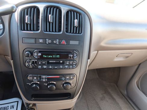 Used 2002 Dodge Grand Caravan Sport image 12