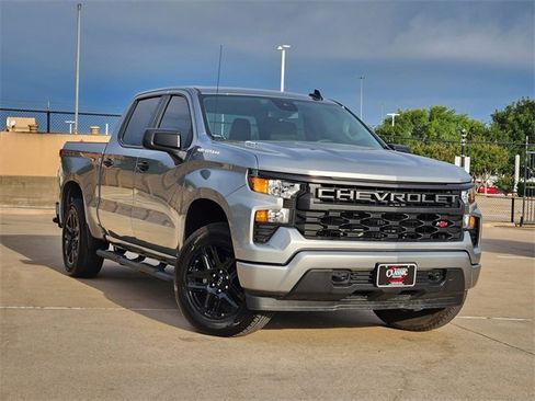 Used 2025 Chevrolet Silverado 1500 Custom RWD image 2