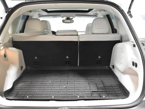 Used 2021 Jeep Cherokee Latitude Lux w/ Sun & Sound Group image 28