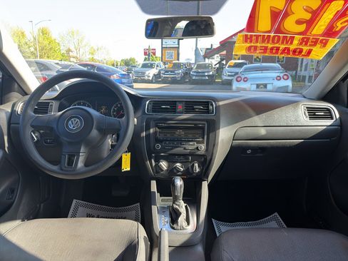 Used 2012 Volkswagen Jetta SE FWD image 22