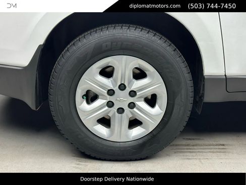 Used 2017 Chevrolet Traverse LS image 40