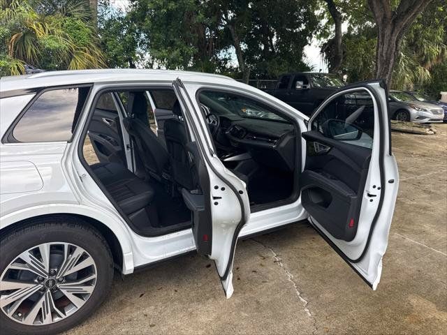 Used 2023 Audi Q4 e-tron Premium Plus w/ Premium Plus RWD image 16