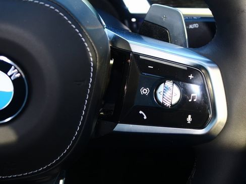 Used 2025 BMW 760i xDrive w/ Executive Package image 15