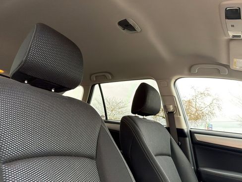 Used 2019 Subaru Outback 2.5i Premium image 17