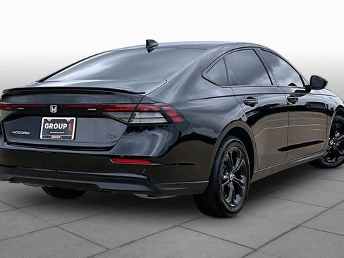 Used 2025 Honda Accord SE image 13