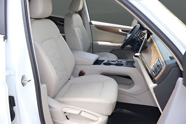 Certified 2024 Volkswagen Atlas SE FWD image 21