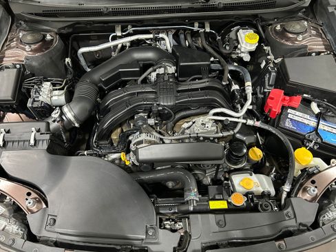 Used 2020 Subaru Outback Touring AWD/4WD image 19