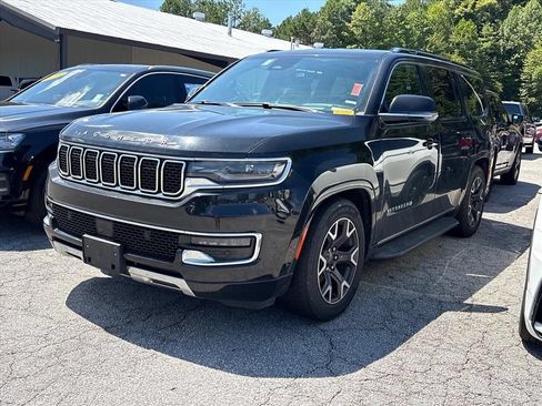 Used 2024 Jeep Wagoneer Series III AWD/4WD image 3