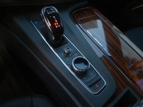 Used 2022 Cadillac Escalade ESV Luxury image 26