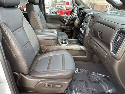 Certified 2022 GMC Sierra 3500 Denali w/ Denali Ultimate Package AWD/4WD image 28