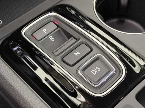 Used 2025 Honda Pilot EX-L image 35