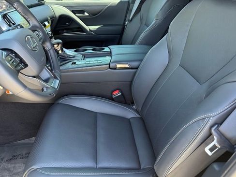New 2026 Lexus LX 600 4WD w/ Luxury Package image 12