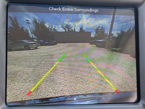 Used 2018 Chrysler 300 Touring L RWD image 11