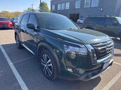 Used 2023 Nissan Pathfinder Platinum w/ Cargo Package