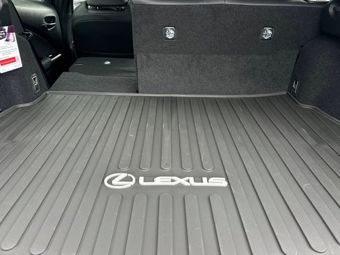 New 2026 Lexus UX 300h FWD image 27
