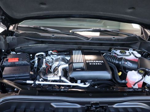 Certified 2026 Chevrolet Silverado 1500 LT Trail Boss w/ LPO, Dark Essentials Package image 8