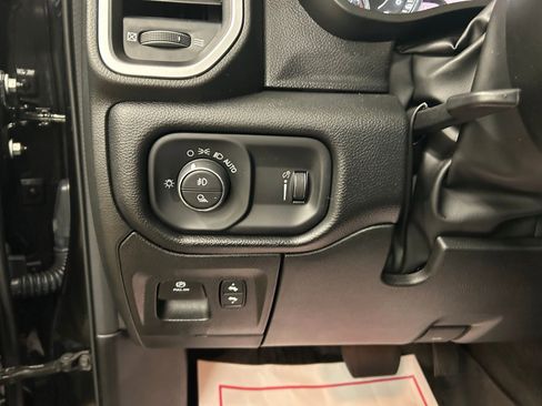 Used 2022 RAM 1500 Big Horn AWD/4WD image 12