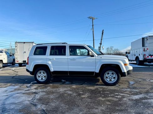 Used 2016 Jeep Patriot Sport w/ Power Value Group image 6