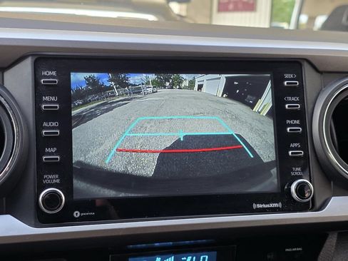 Used 2022 Toyota Tacoma SR5 w/ Technology Package RWD image 11