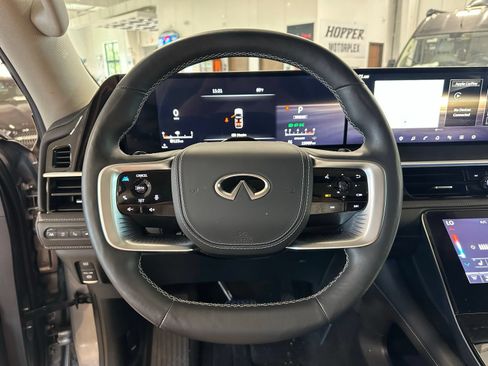 Used 2025 INFINITI QX80 Sensory AWD/4WD image 14
