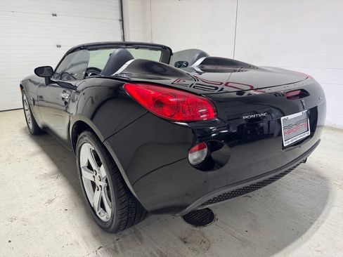 Used 2006 Pontiac Solstice Convertible w/ Premium Package RWD image 5