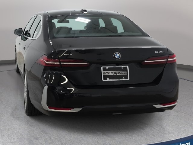 Certified 2024 BMW 530i xDrive w/ Executive Package AWD/4WD image 6