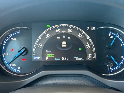 Used 2025 Toyota RAV4 XLE AWD/4WD image 29