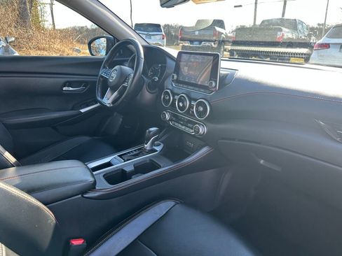 Used 2023 Nissan Sentra SR w/ SR Premium Package image 27