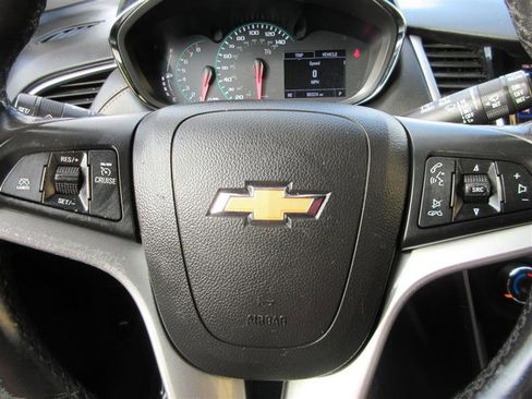 Used 2022 Chevrolet Trax LT w/ Driver Confidence Package AWD/4WD image 12