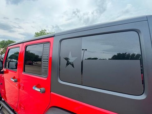 Used 2016 Jeep Wrangler Unlimited Sport image 9