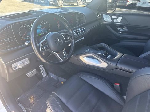 Certified 2023 Mercedes-Benz GLS 580 4MATIC image 33