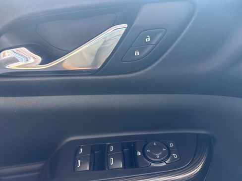 Used 2017 GMC Acadia SLT image 15