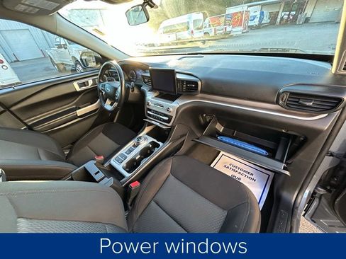 Used 2022 Ford Explorer XLT image 27