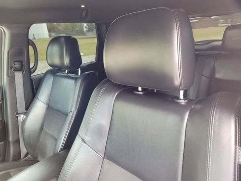 Used 2019 Jeep Grand Cherokee Altitude RWD image 27