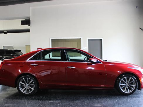 Used 2018 Cadillac CTS Luxury RWD image 2