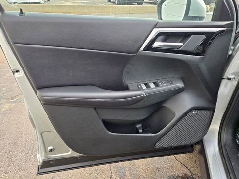 New 2026 Mitsubishi Outlander SE image 17