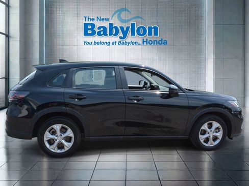 Used 2024 Honda HR-V LX image 5