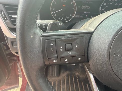 Used 2024 Nissan Rogue SV w/ SV Premium Package AWD/4WD image 18