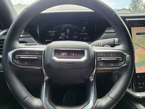 Used 2025 GMC Acadia Elevation w/ Elevation Premium Package FWD image 26