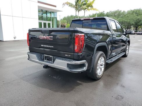 Used 2021 GMC Sierra 1500 SLT w/ SLT Premium Package RWD image 4
