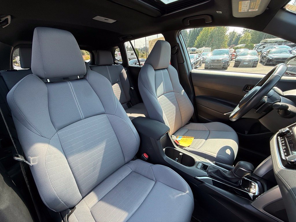 Used 2023 Toyota Corolla Cross AWD Hybrid w/ Moonroof Package image 16