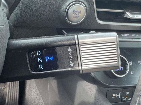 Used 2025 Hyundai Sonata Limited FWD image 23
